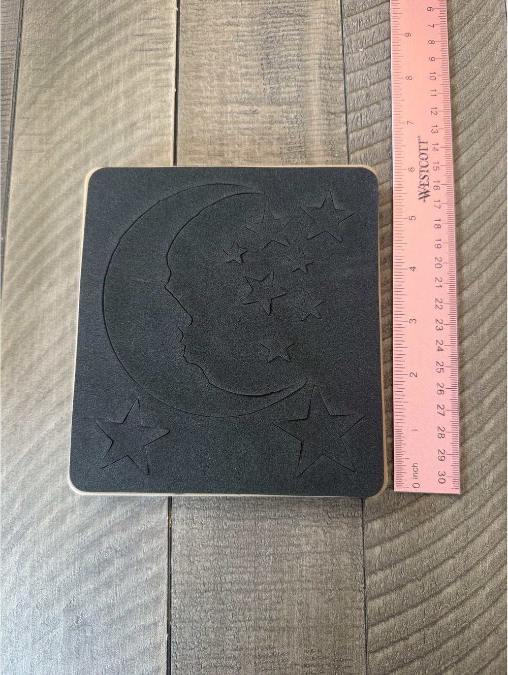 Tim Holtz Alterations Crescent Moon & Stars die cut - Picture 5 of 5